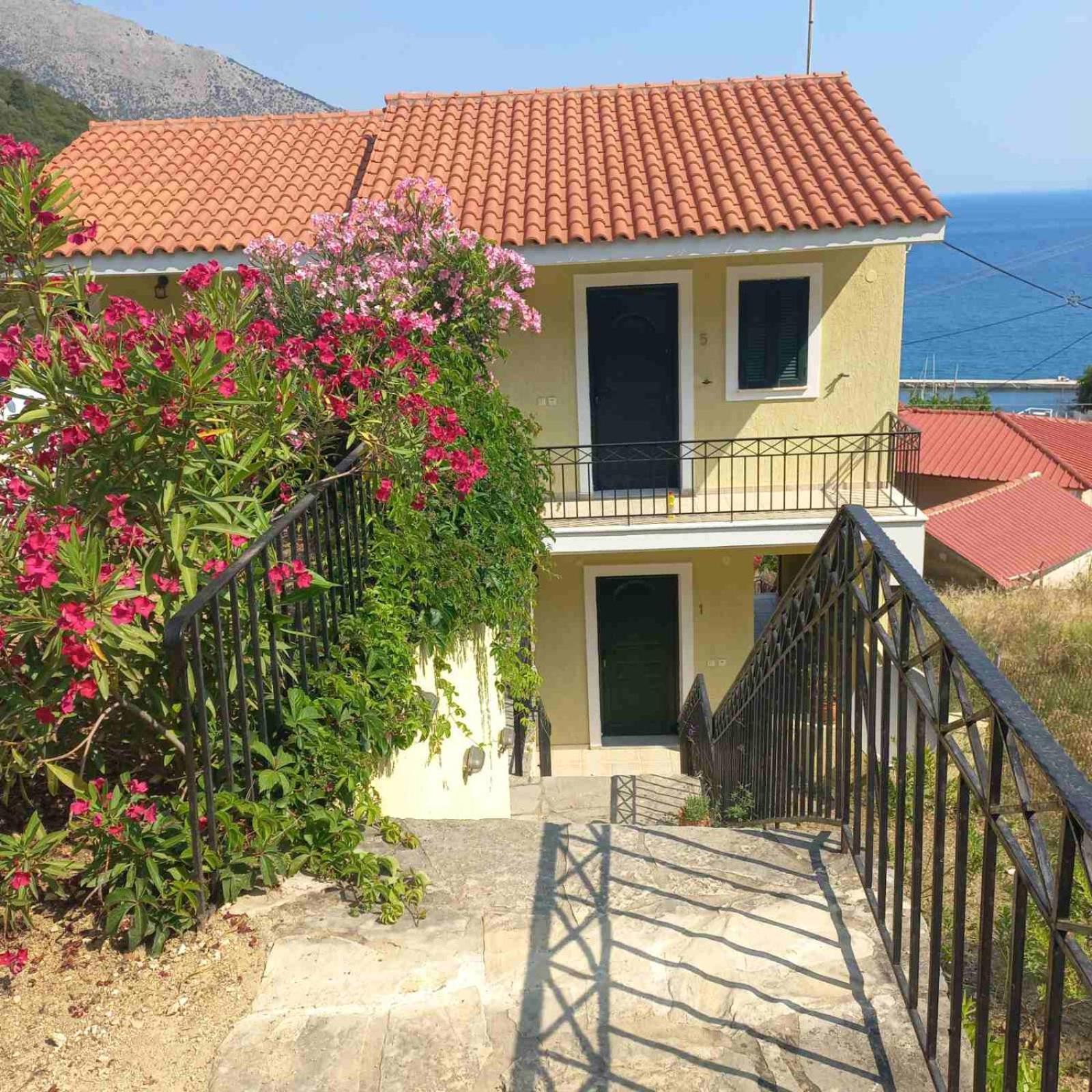 Giannatos' - Makis * Poros (Kefalonia)